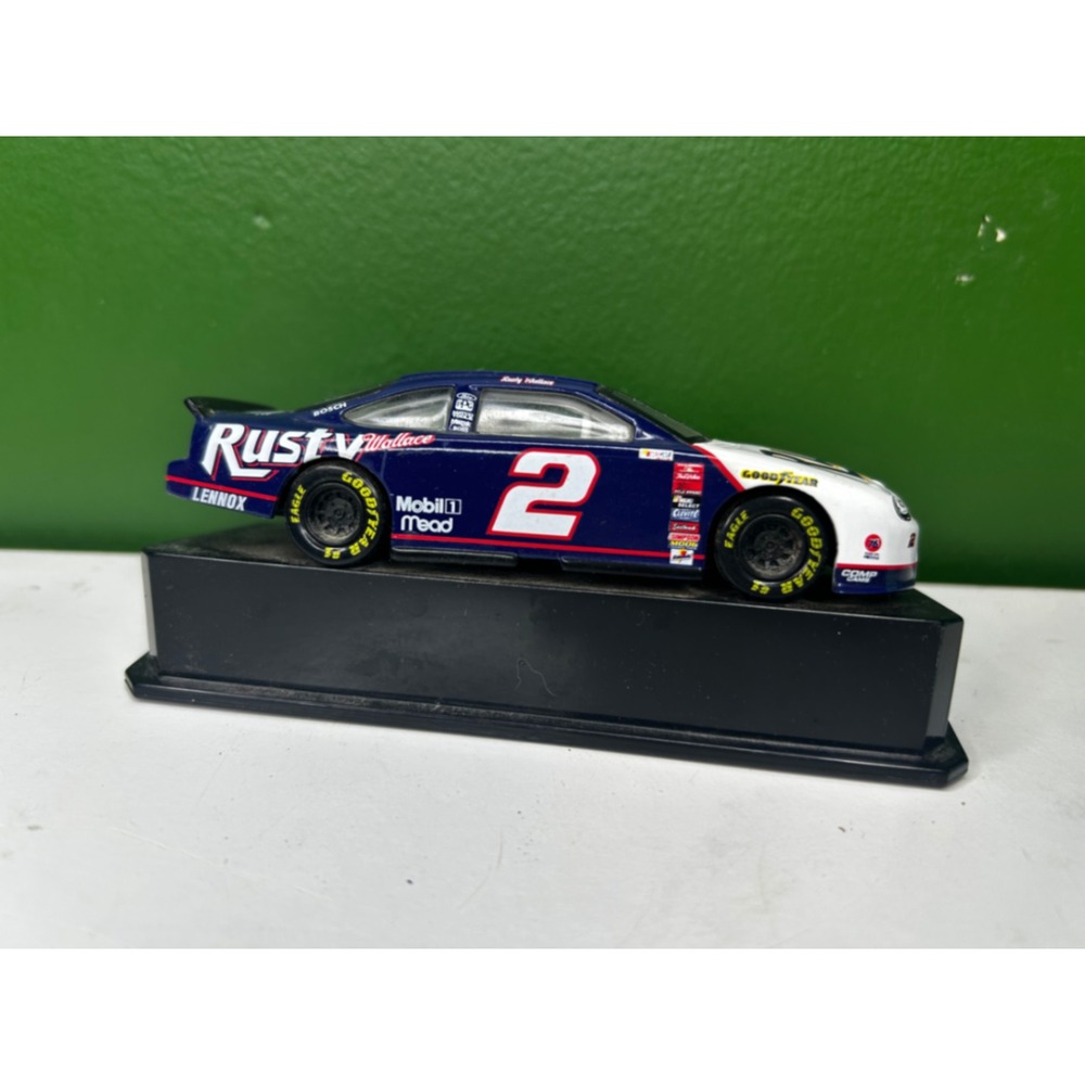 Rusty Wallace 2 Ford Taurus NASCAR Diecast 1/43 Hasbro Winners Circle Display
